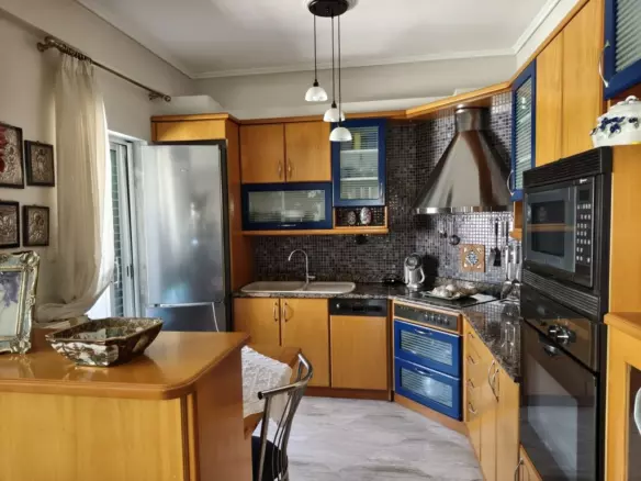 3-bedroom Flat In Thermaikos, Greece (200 M²)