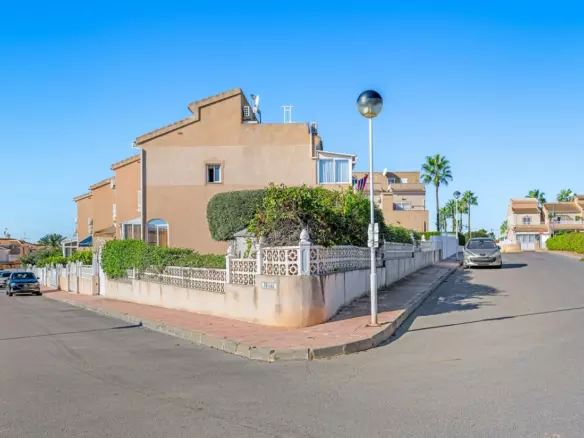 2-bedroom Apartment In Rojales, Spain (89 M²)