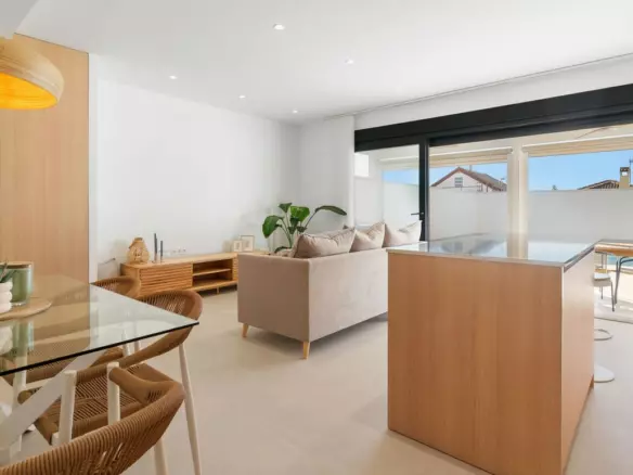 3-bedroom Villa In Torrevieja, Spain (104 M²)