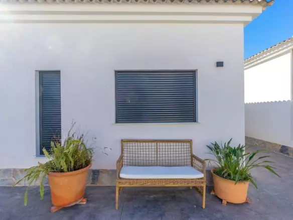 3-bedroom Villa In Torrevieja, Spain (104 M²)