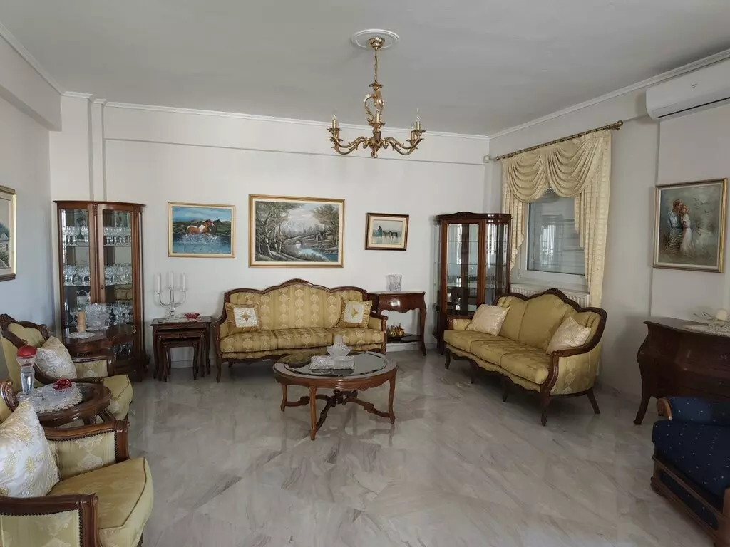 3-bedroom Flat In Thermaikos, Greece (200 M²)