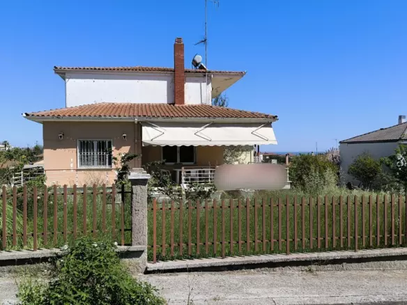 4-bedroom Detached House In Methoni, Greece (250 M²)