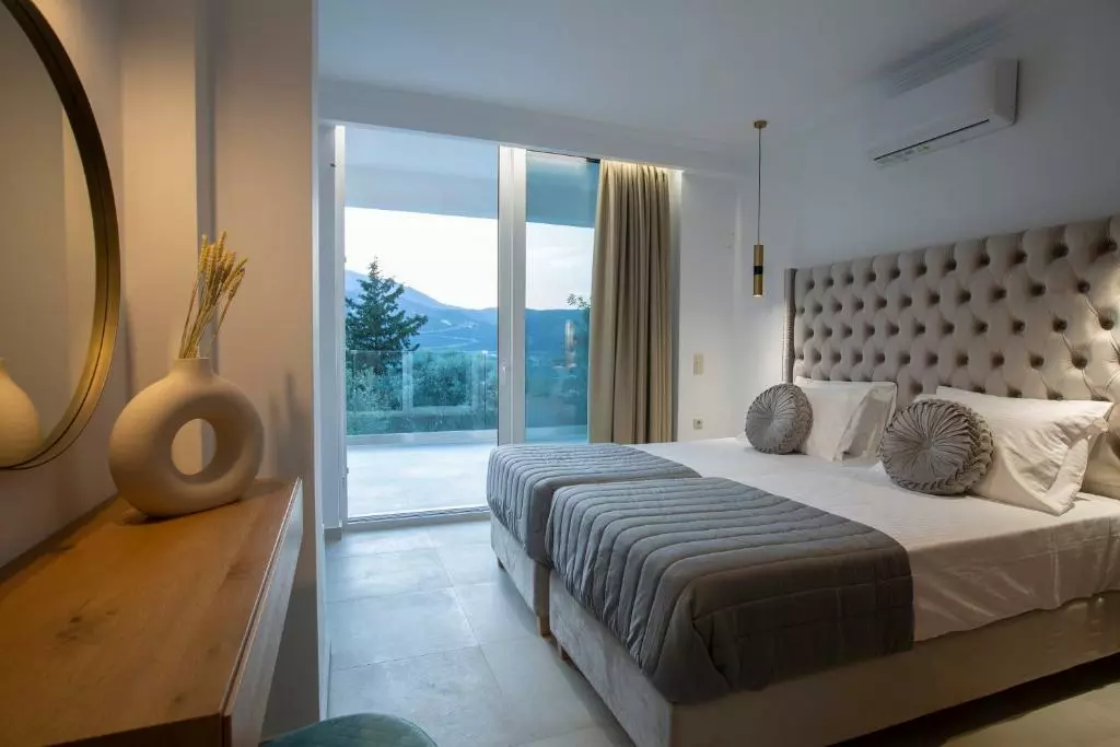 Villa In Lefkada, Greece (600 M²)