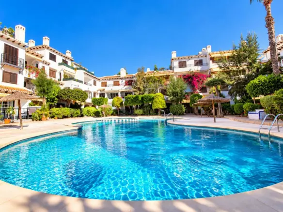 3-bedroom Duplex In Cabo Roig, Spain (154 M²)