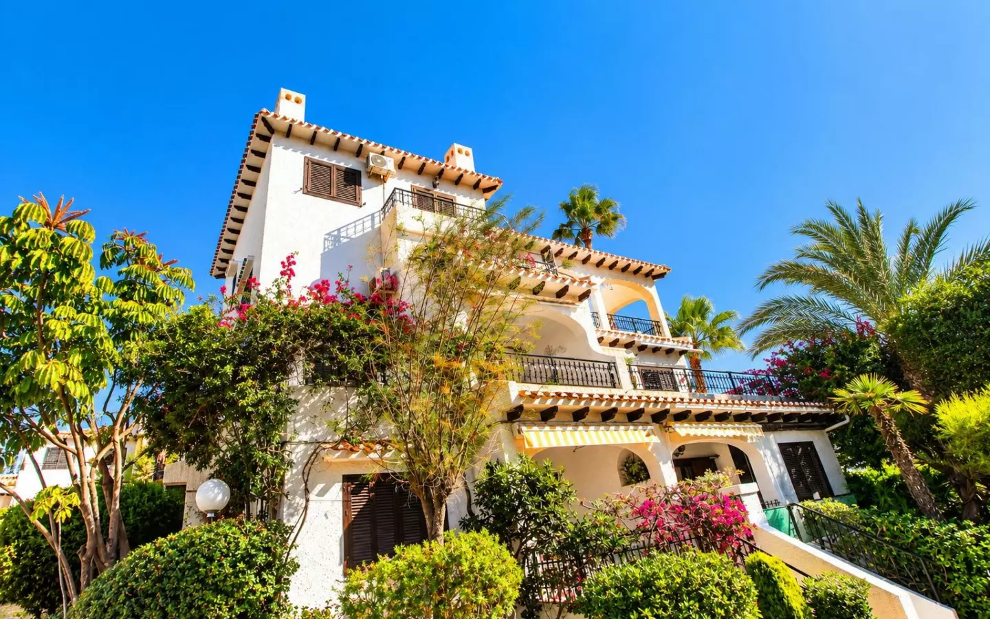 3-bedroom Duplex In Cabo Roig, Spain (154 M²)