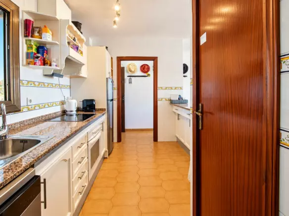 3-bedroom Duplex In Cabo Roig, Spain (154 M²)