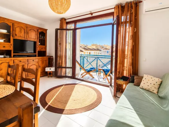 1-bedroom Apartment In Torrevieja, Spain (56 M²)