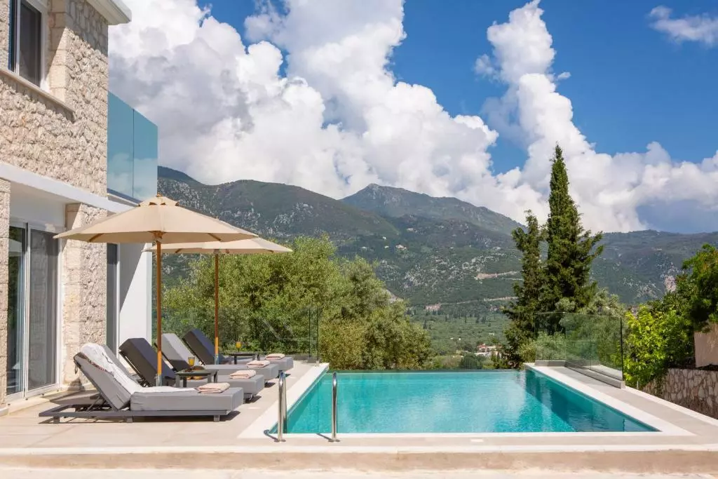 Villa In Lefkada, Greece (600 M²)