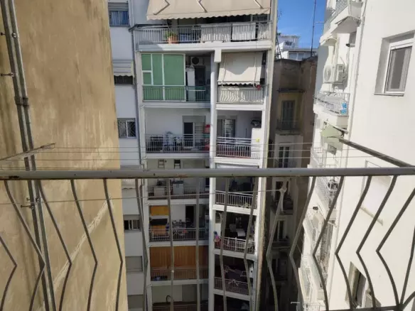 2-bedroom Flat In Center Of Thessaloniki, Greece (46 M²)