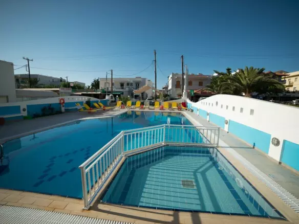 20-bedroom Hotel In Mallia, Greece (750 M²)