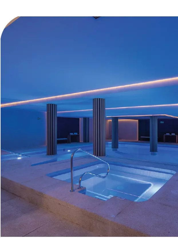 Live The Mediterranean Dream In Estepona, Frontline To Golf