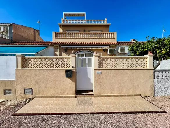 3-bedroom Town House In Torrevieja, Spain (112 M²)
