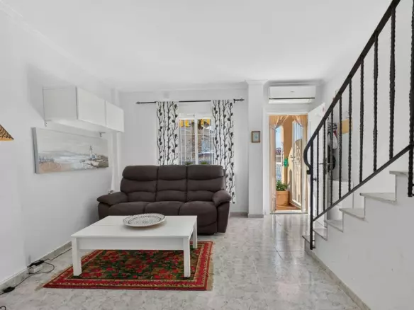 2-bedroom Town House In Torrevieja, Spain (79 M²)