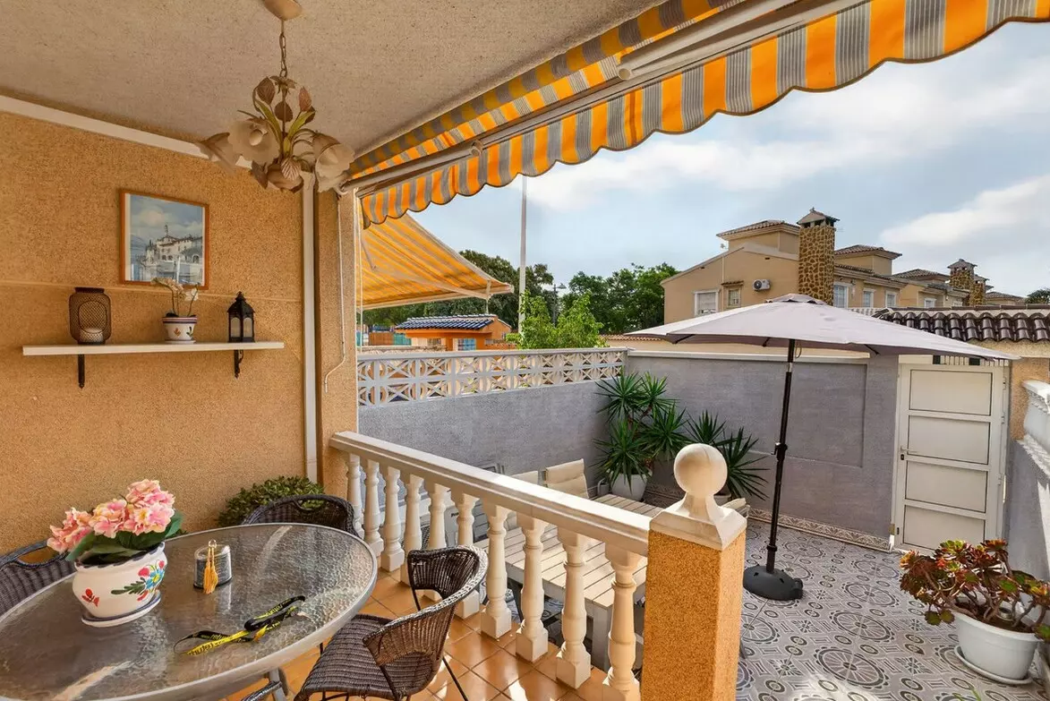 2-bedroom Town House In Torrevieja, Spain (79 M²)