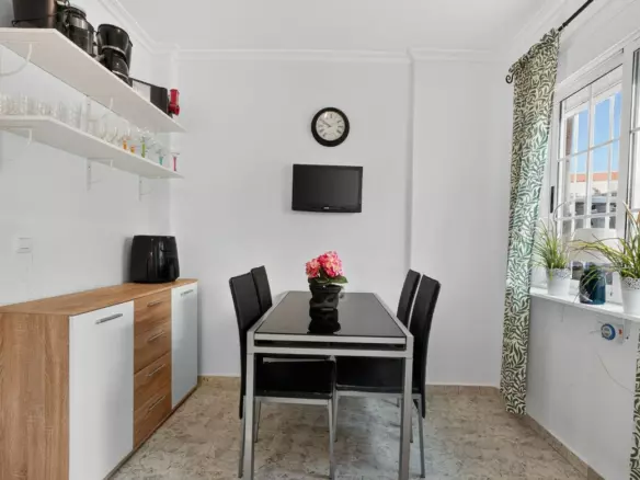 2-bedroom Town House In Torrevieja, Spain (79 M²)