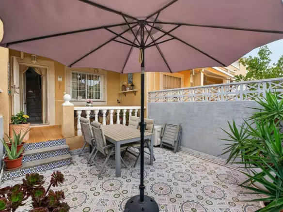 2-bedroom Town House In Torrevieja, Spain (79 M²)